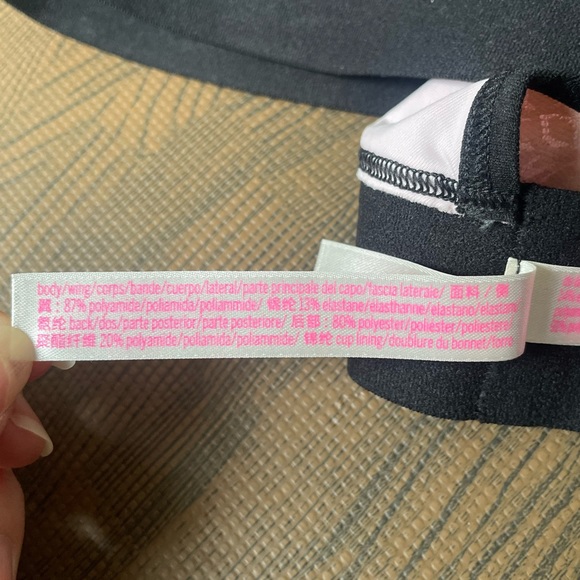 NWOT PINK Victoria’s Secret Daisy Lace Bralette, Ombré Pink/Black - Picture 8 of 10